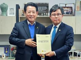 김영록 전남도지사, 국회 방문해 대선공약 건의과제 반영 온힘 기사 이미지