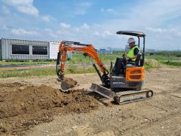 아산시농업기술센터, 굴착기 조종사면허 교육생 모집 기사 이미지